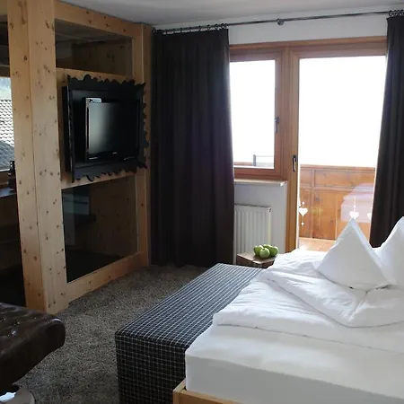 Patriarch Hotel 3*